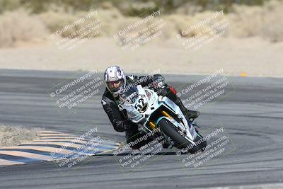 media/Dec-07-2025-CVMA (Sun) [[3e7d2de5dc]]/Race 7-Formula Lightweight Twins Shootout/